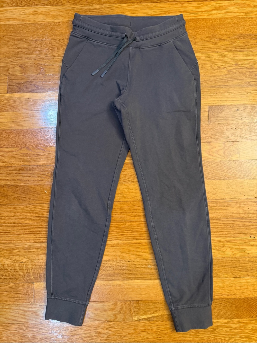 Lululemon Ready to Fleece Jogger Graphite Grey - Size 6